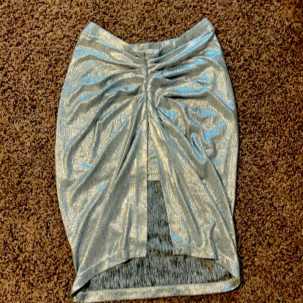 IRO skirt with opening in the front